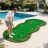   5 x 10 láb golfgyakorlat 3 lyukú zöld szőnyeg elhelyezése és golflabdák az otthoni iroda hátsó udvarára