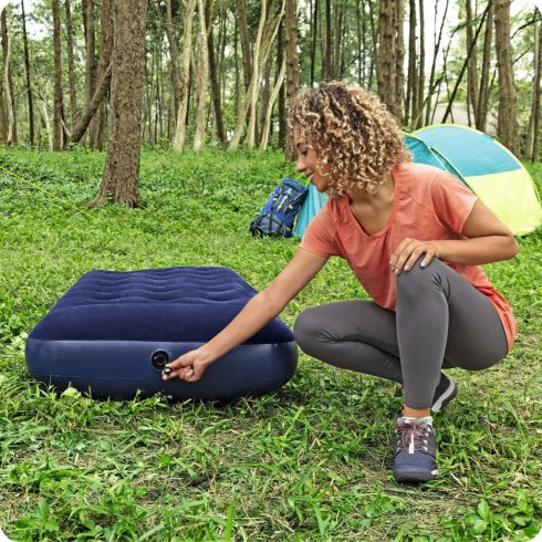 Felfújható matrac 185x76x22 cm, beépített lábpumpával Bestway 67223