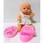   Gügyögő Nevető Síró Pisilő Élethű Játék Baba Étkészlettel, és Bilivel 28 Cm