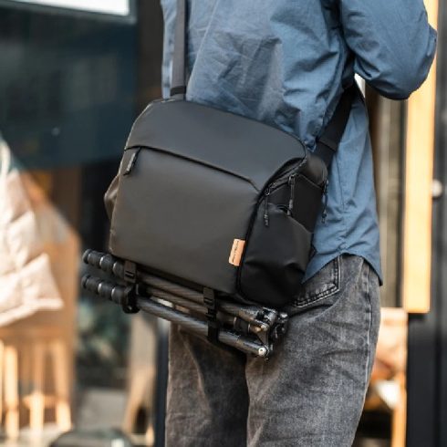 PGYTECH OneGo válltáska fotó-video kamerákhoz és tartozékokhoz, 10L, Shell Grey Kagyló Szürke